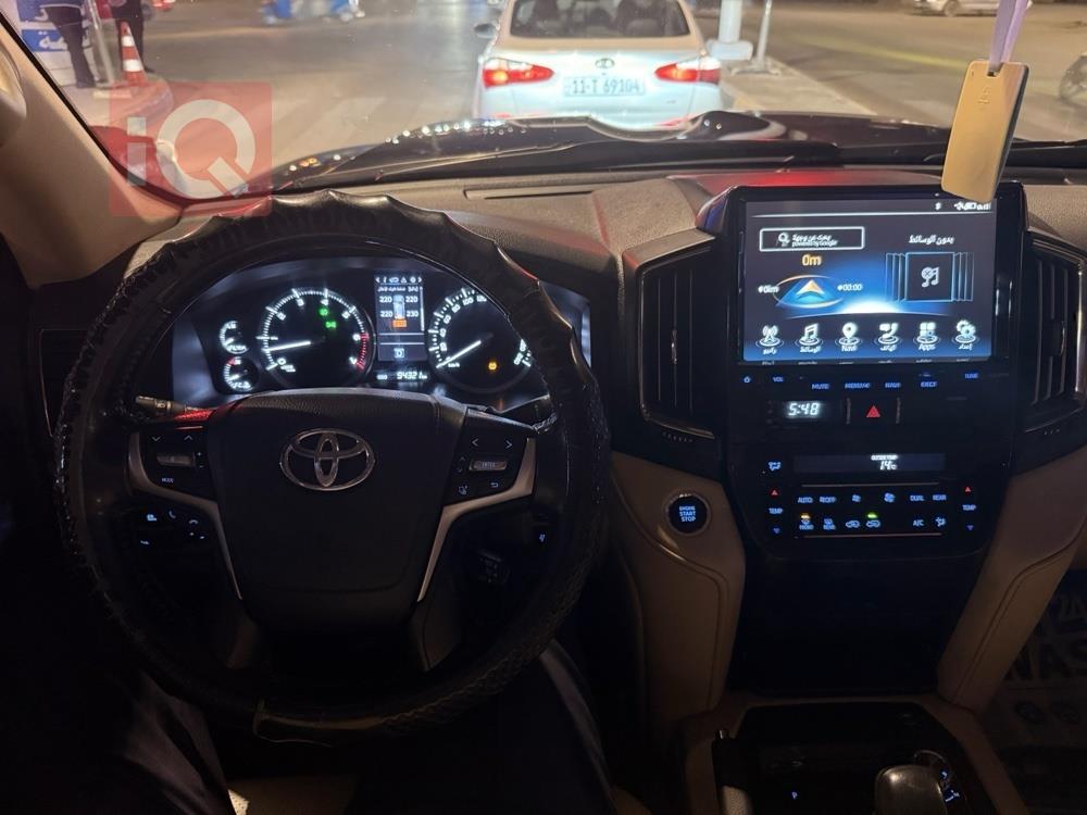 تويوتا لاندكروزر